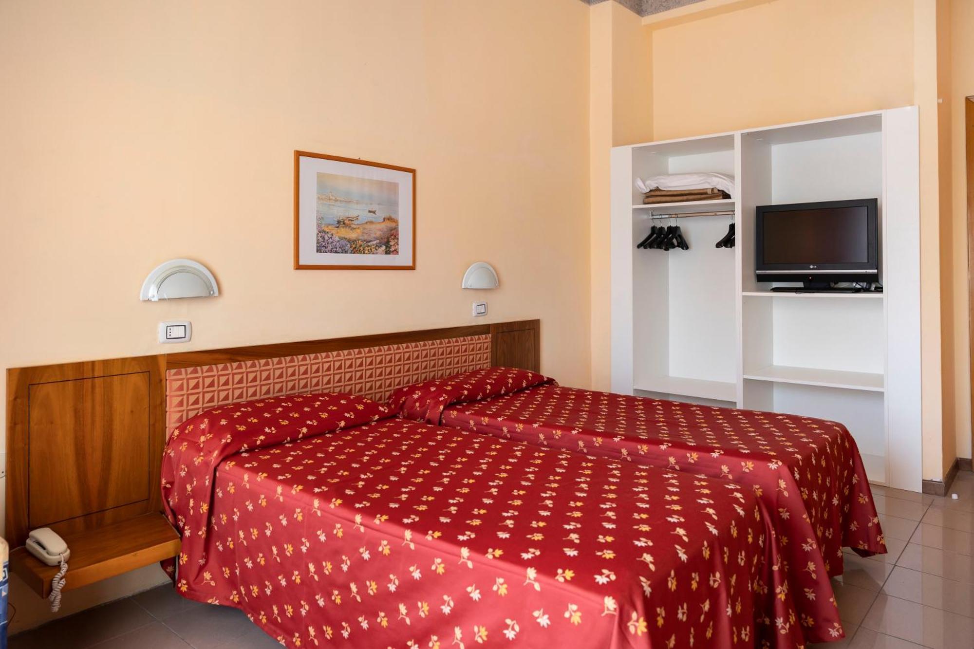 Hotel Villa Margherita Ladispoli Oda fotoğraf